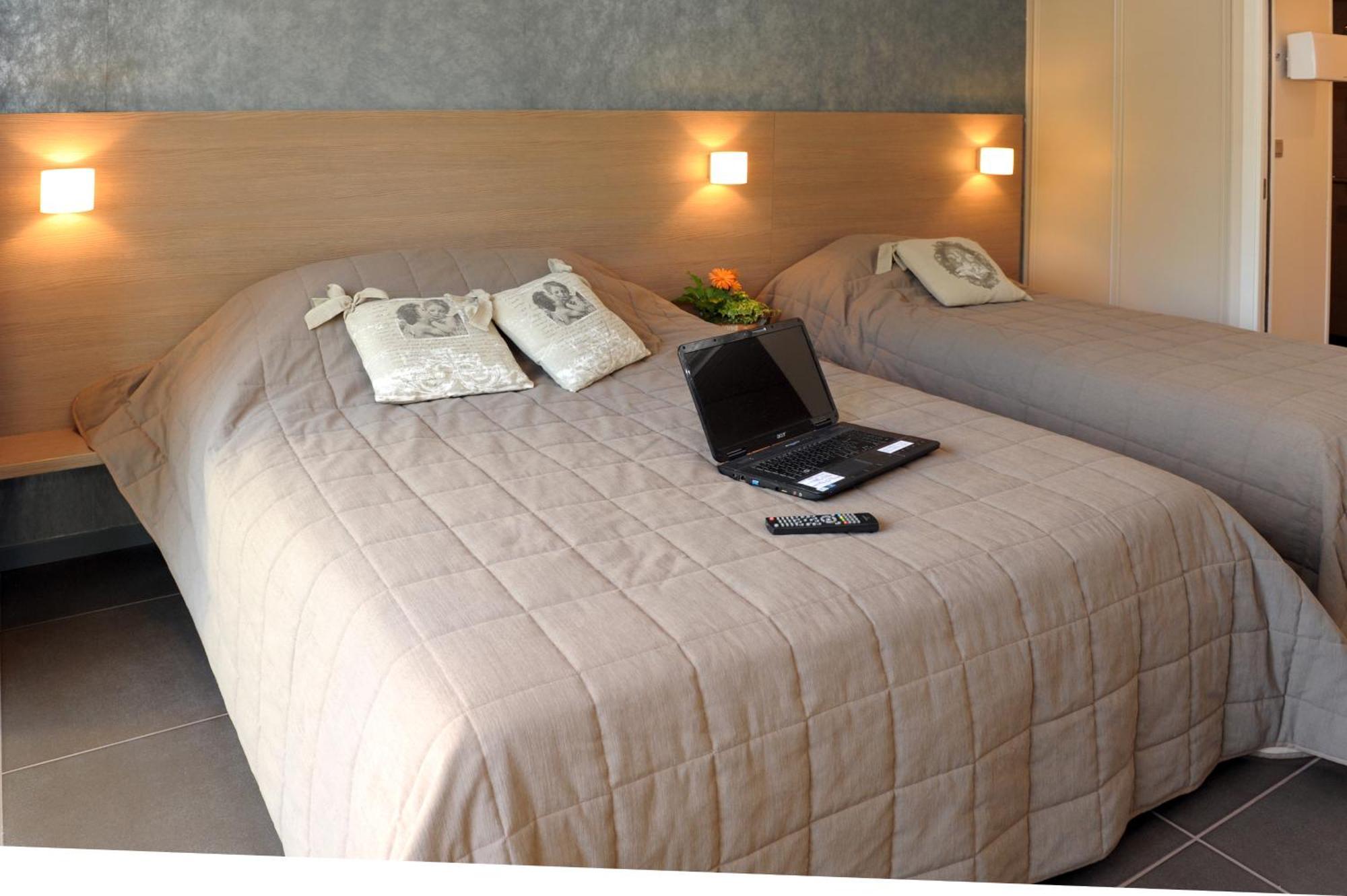 The Originals City, Hotel De France, Bessines-Sur-Gartempe Kültér fotó